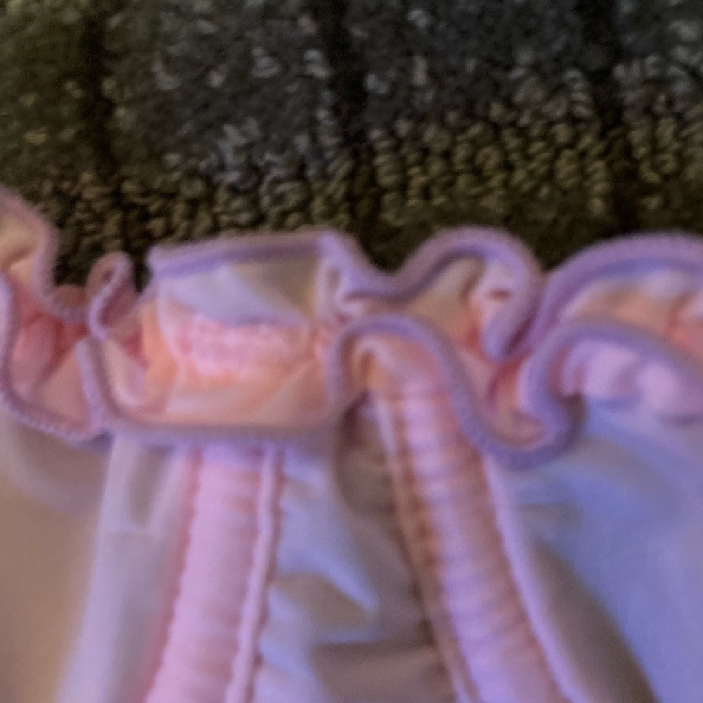 Pink Ruffly bralette - Picture 2 of 4